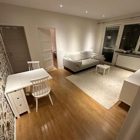 Modern Central Gothenburg Apartment With Balconies And Full Kitchen For Up To 5 Guests Zewnętrze zdjęcie